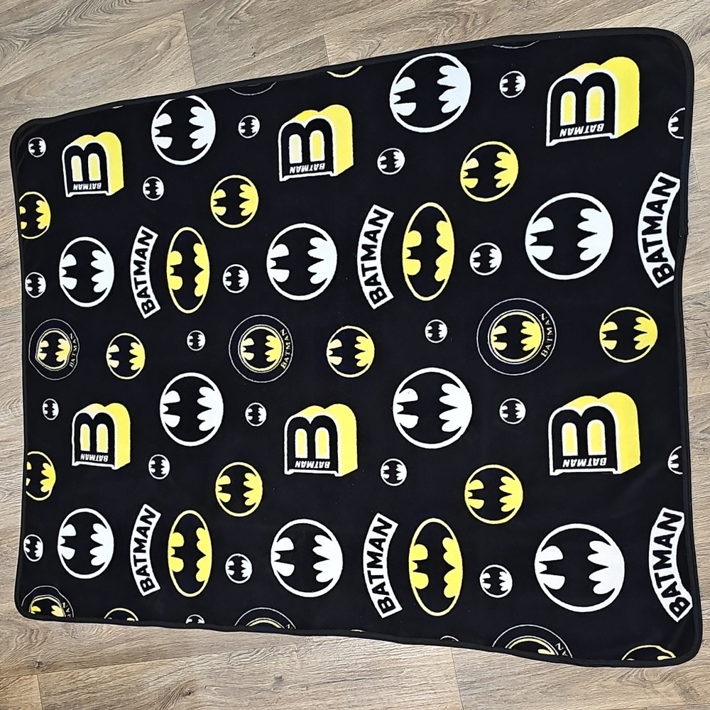 Batman Logo Black and Yellow Blanket